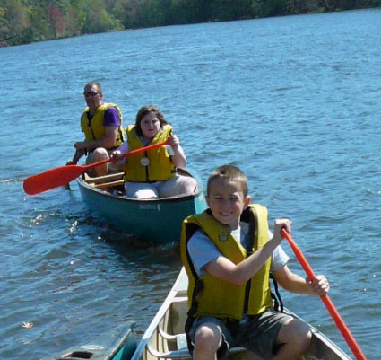 Kids canoeing at Rock Eagle 4-H camp