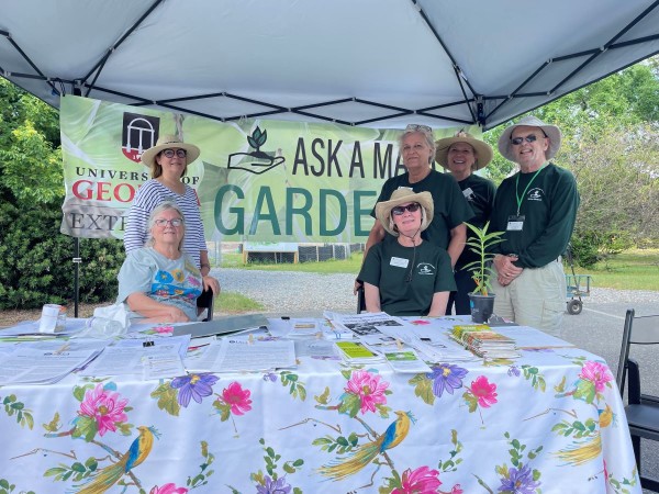 Ask a Master Gardener Booth